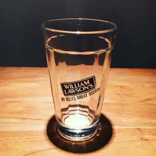 Glass William Lawson’s faceted 33cl