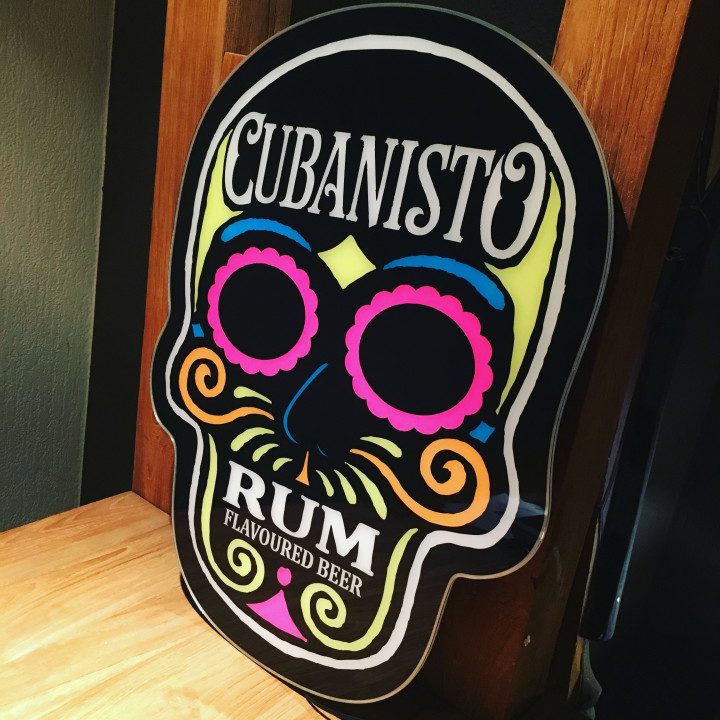 Enseigne lumineuse LED Cubanisto