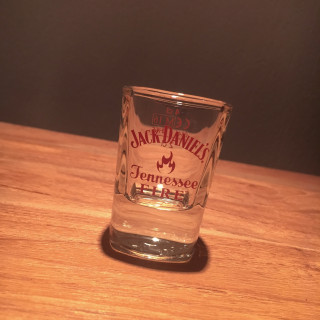 Glas Jack Daniel’s Fire shooter