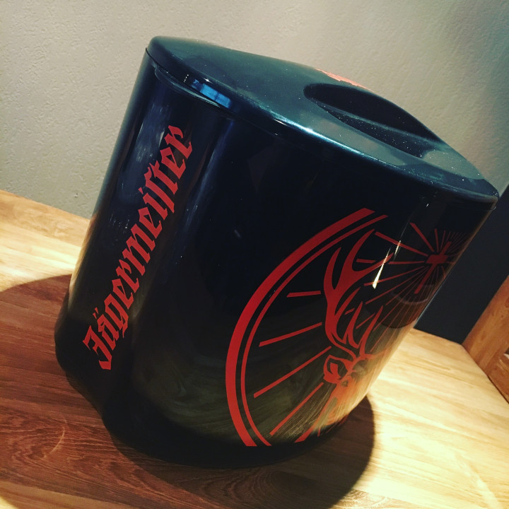 Ijsemmer Jägermeister