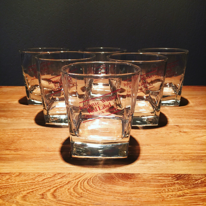 Glas Johnnie Walker on the rocks model 2