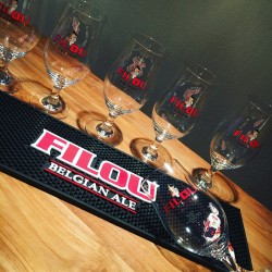 Set bar runner + 6 glasses Filou
