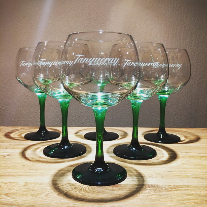 Verre Tanqueray logo blanc