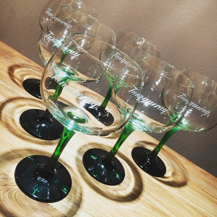 Verre Tanqueray logo blanc