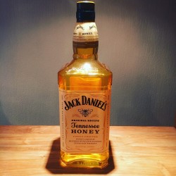 Bouteille factice Jack Daniel’s Honey géante