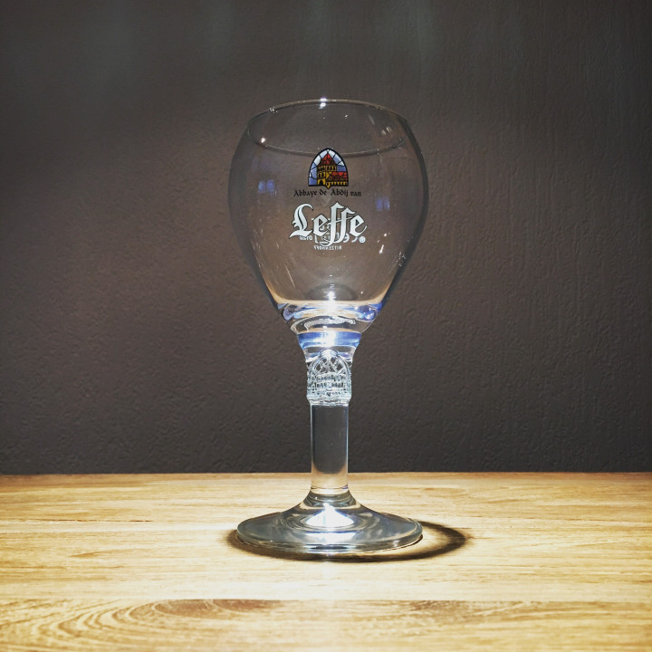 Verre bière Leffe modèle galopin 15cl