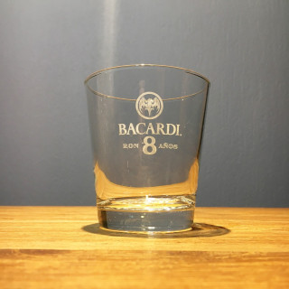 Glas Bacardi 8 anos