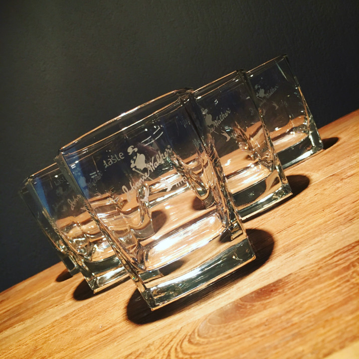 Glas Johnnie Walker on the rocks model 3