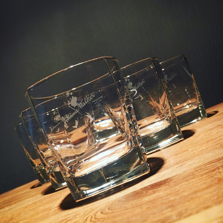 Glas Johnnie Walker on the rocks model 4