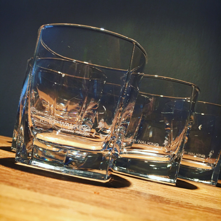 Glass Johnnie Walker on the rocks model 5