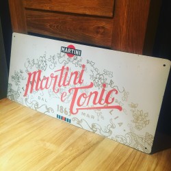 Metal plate Martini & Tonic