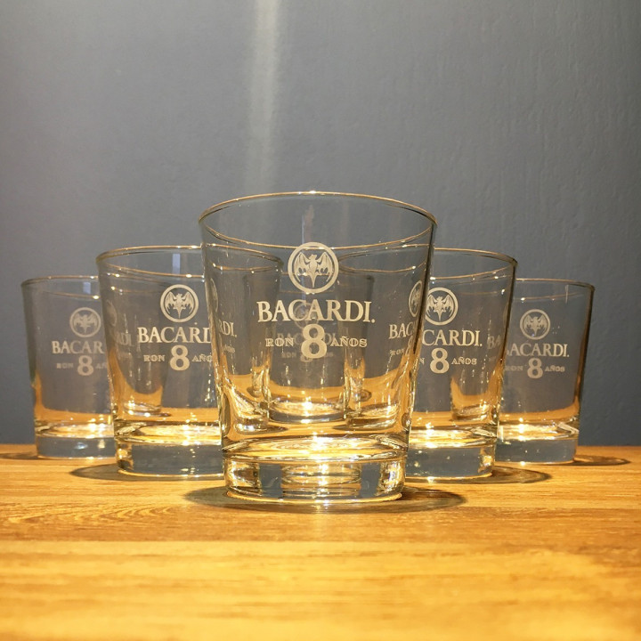 Glas Bacardi 8 anos