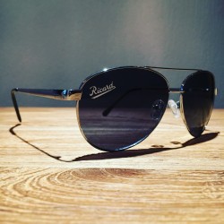 Sunglasses signed Ricard