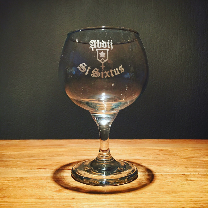 Glass beer St. Sixtus