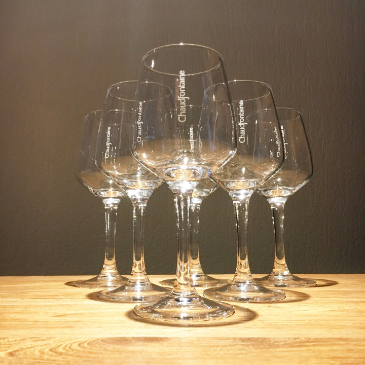 Verre Chaudfontaine sur pied