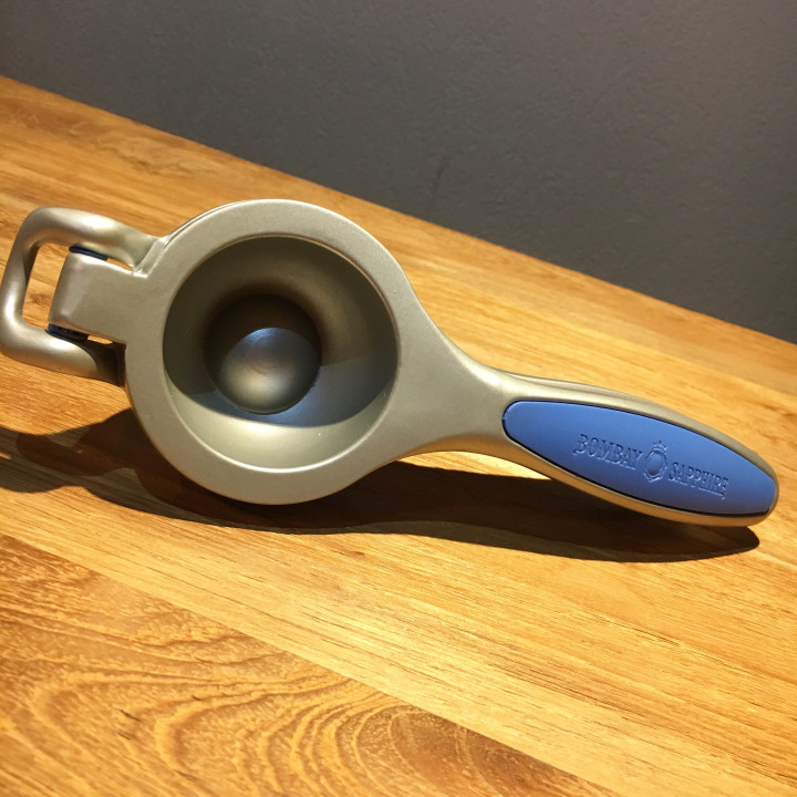 Citroen-squeezer Bombay Sapphire model 2