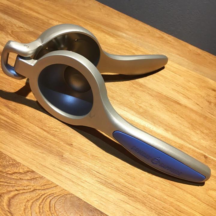 Citroen-squeezer Bombay Sapphire model 2