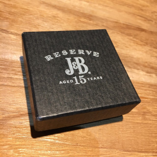 Set badges J&B