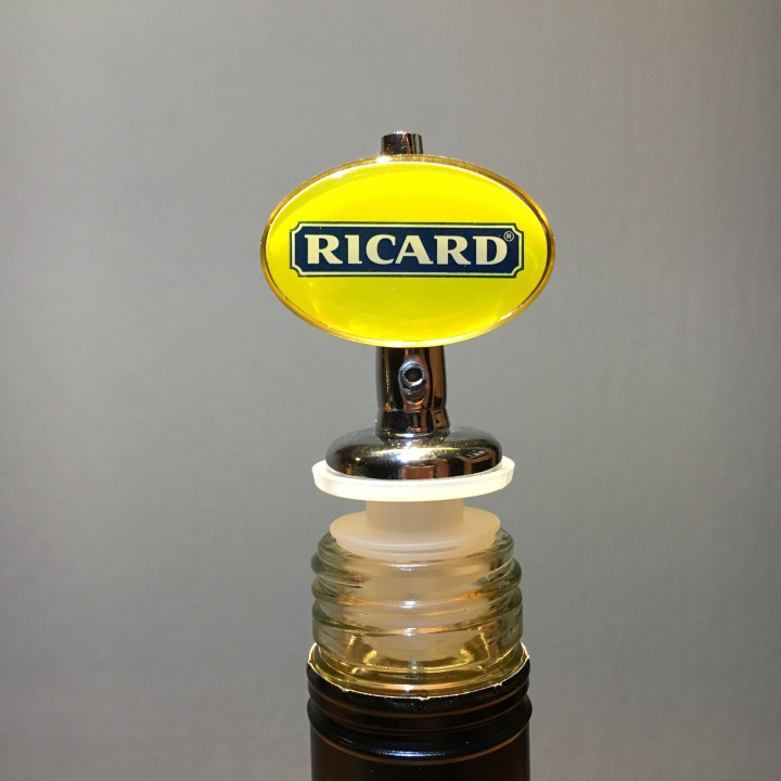 Fles schenker schenktuit Ricard model 2