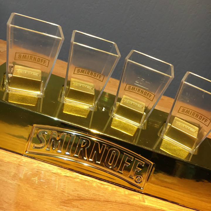 Basis Smirnoff golden color + 4 shooters