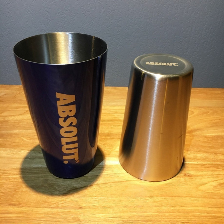 Shaker Absolut vodka model 2