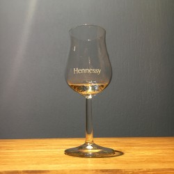 Glas Hennessy