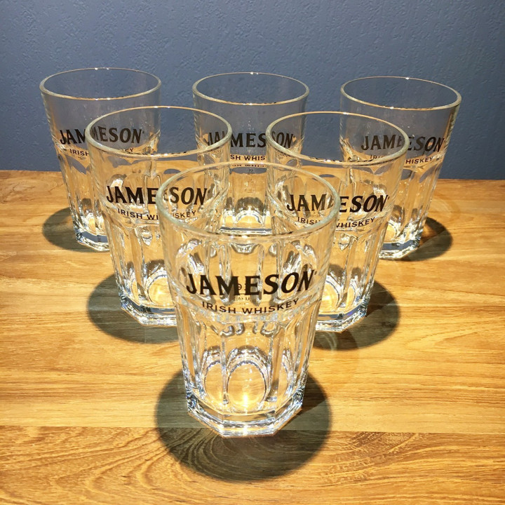 Glass Jameson model mojito