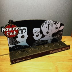 Glorifier Havana Club in hout