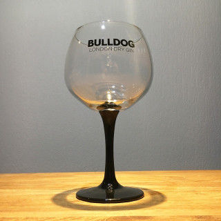Glass Bulldog London Dry Gin model 2