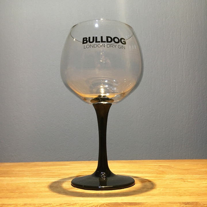 Glass Bulldog London Dry Gin model 2