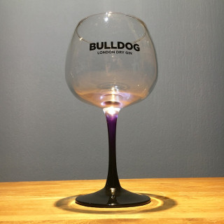 Glass Bulldog London Dry Gin model 4