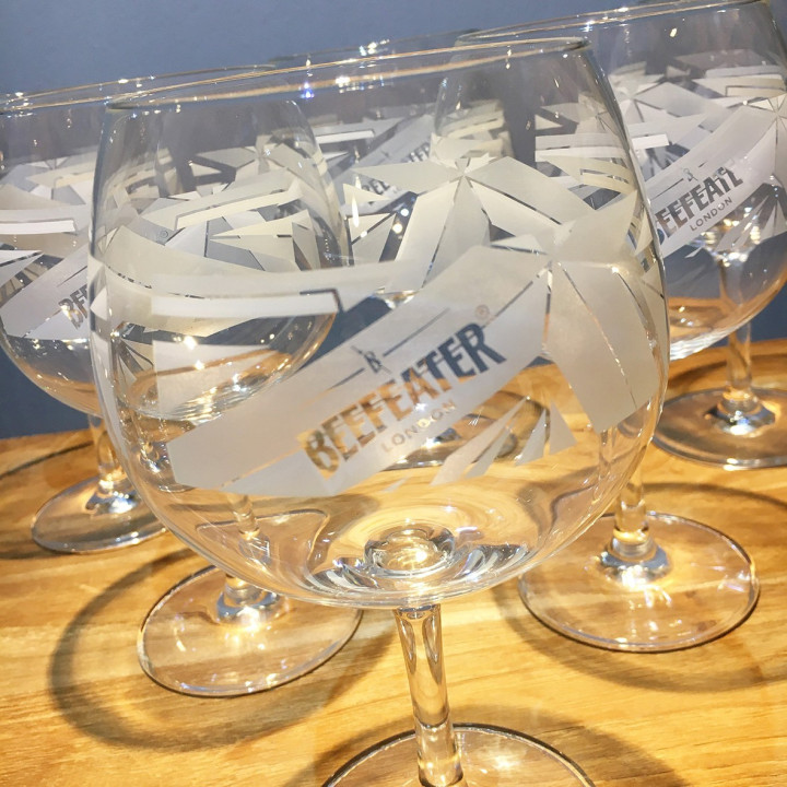 Glass Beefeater piscine model 2