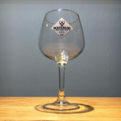 Glass Waterloo Gin