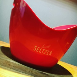 Ice bucket Smirnoff Seltzer