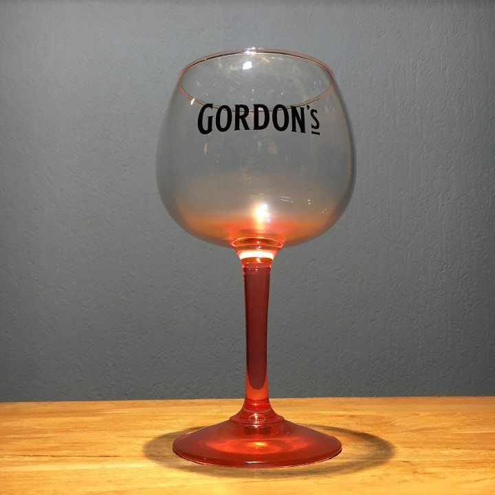 Verre Gordon's London Dry Gin sur pied mod 2
