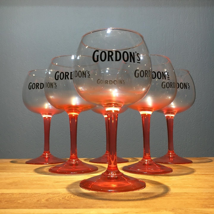 Verre Gordon's London Dry Gin sur pied mod 2