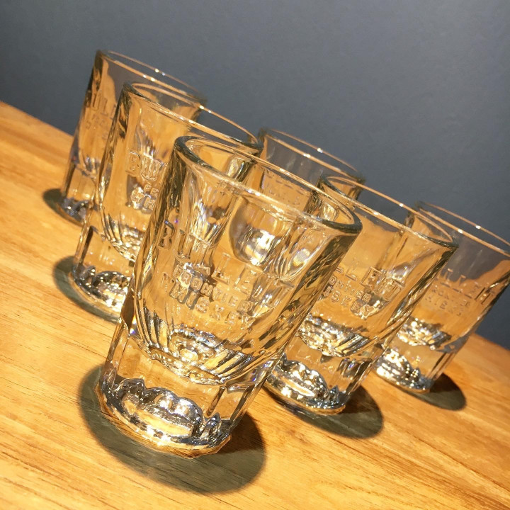 Glas Bulleit Bourbon