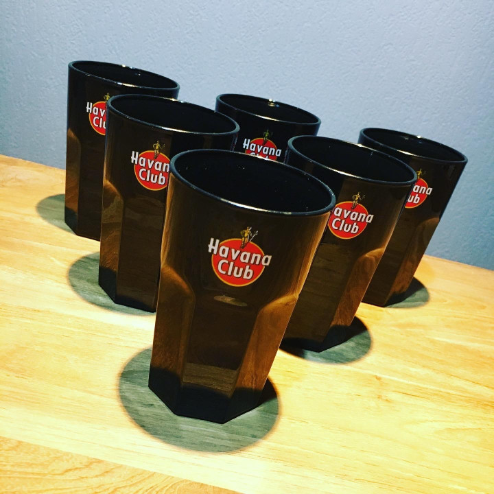 Glas Havana Club Añejo 7 Años zwart