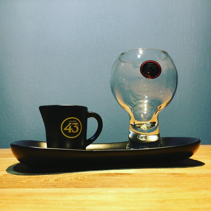 Digestif Saucer Licor 43 cup + glass