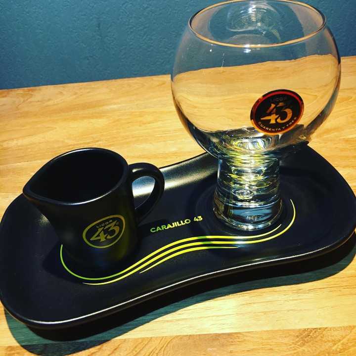 Digestif Saucer Licor 43 cup + glass