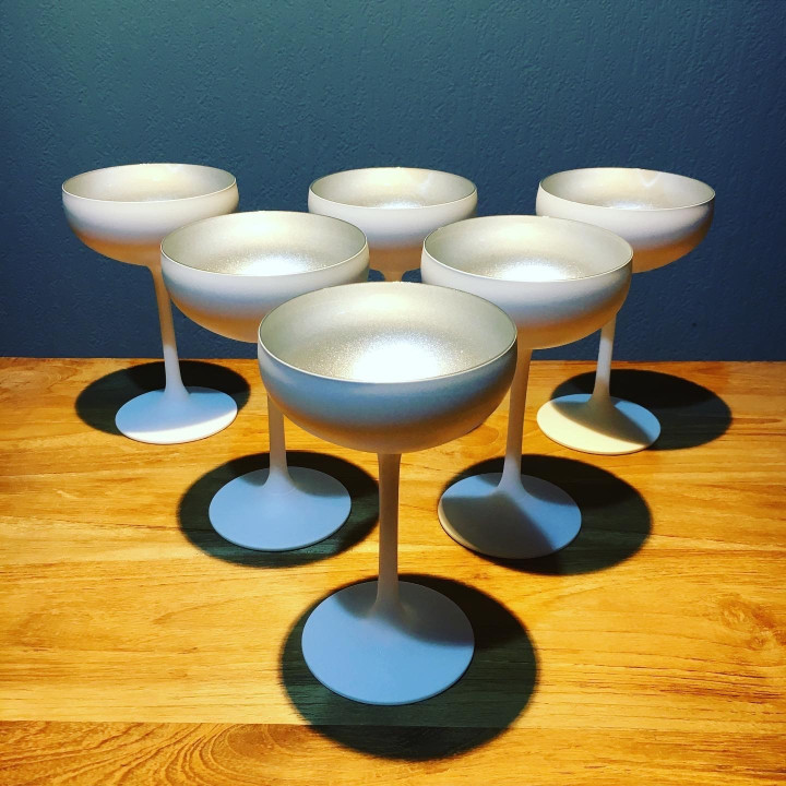 Verre Snow Leopard Vodka sur pied