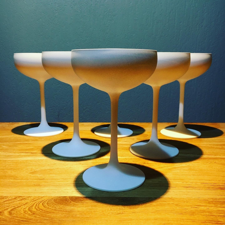 Verre Snow Leopard Vodka sur pied