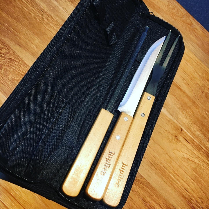 Kit de barbecue Jupiler (Couteau + fourchette + aiguiseur)