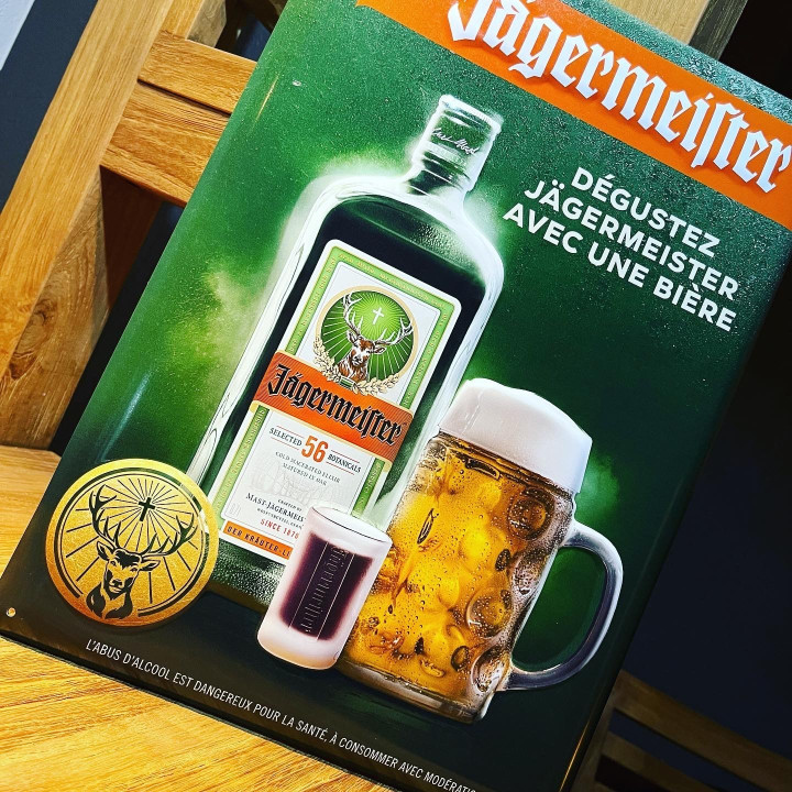 Metalen Plaat Jägermeister Degustez avec une bière