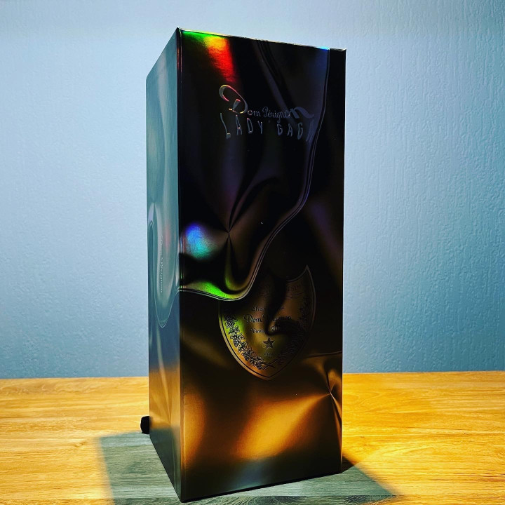 Bouteille factice Dom Pérignon Vintage 2010 Millésime Lady Gaga Brut Black édition 0,75L