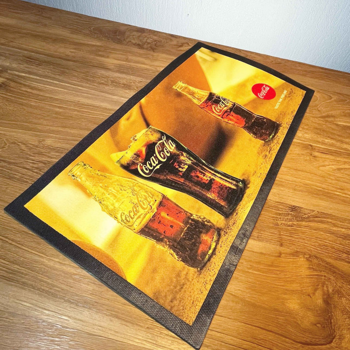 Bar runner Coca-Cola